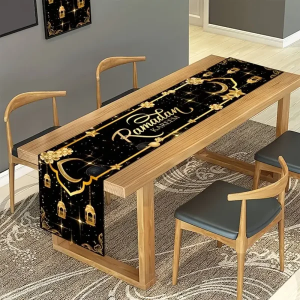 ⁦عملمفرش طاولة عيد مبارك أنيق بتصميم فانوس⁩ - الصورة ⁦3⁩